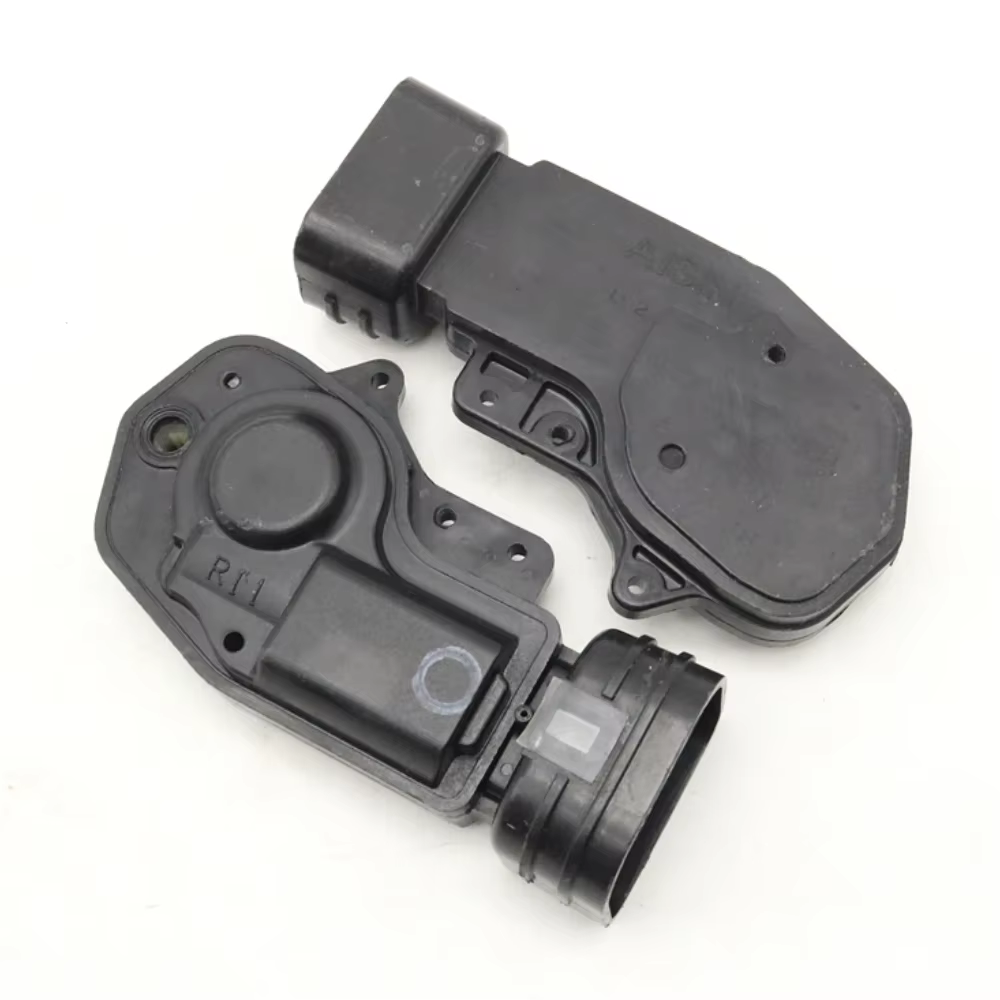 Toyota Land Cruiser 100 door lock actuator