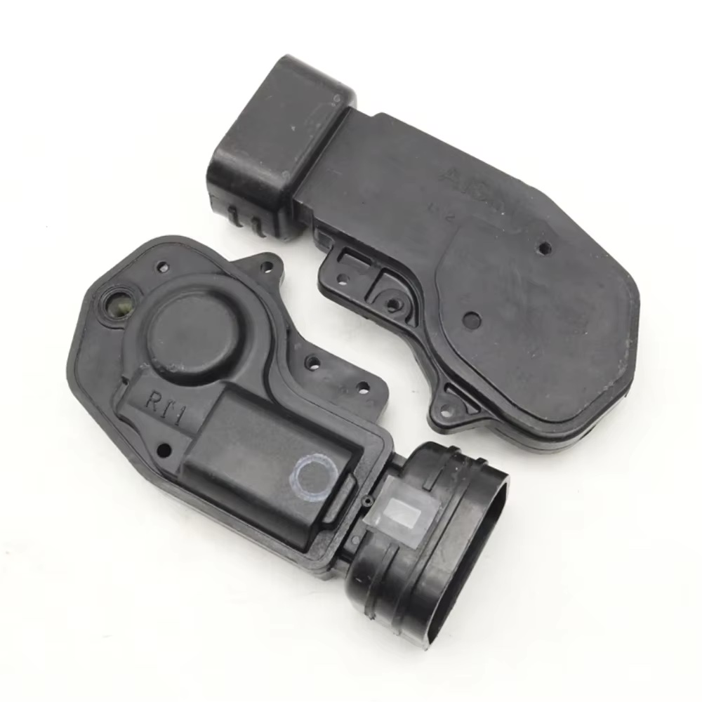 Toyota Land Cruiser 100 door lock actuator replacement part